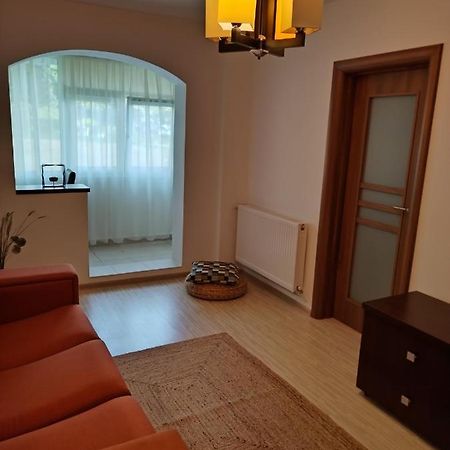Chic Apartment Pitesti Luaran gambar