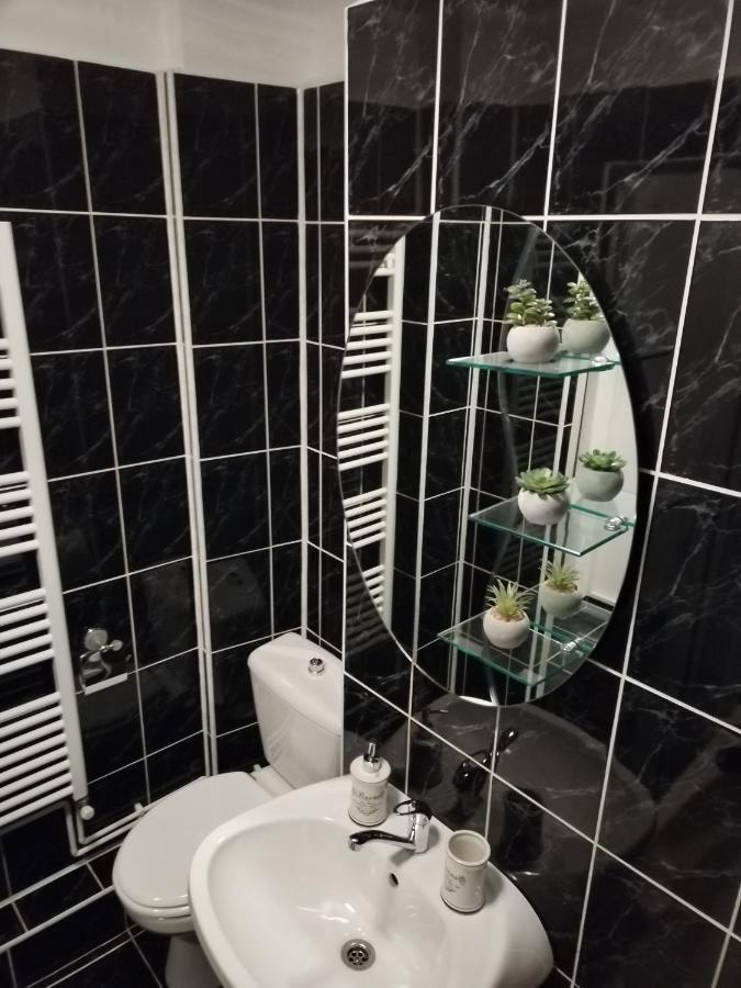 Chic Apartment Pitesti Luaran gambar